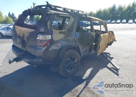 2022 Toyota 4Runner Sr5 z USA, uszkodzony, nr VIN JTEMU5JR7N6049387